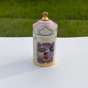 “New”. NEVER USED.  1995 Lenox Walt Disney Spice Jar.  “Onion”. (MICKEY MOUSE).
